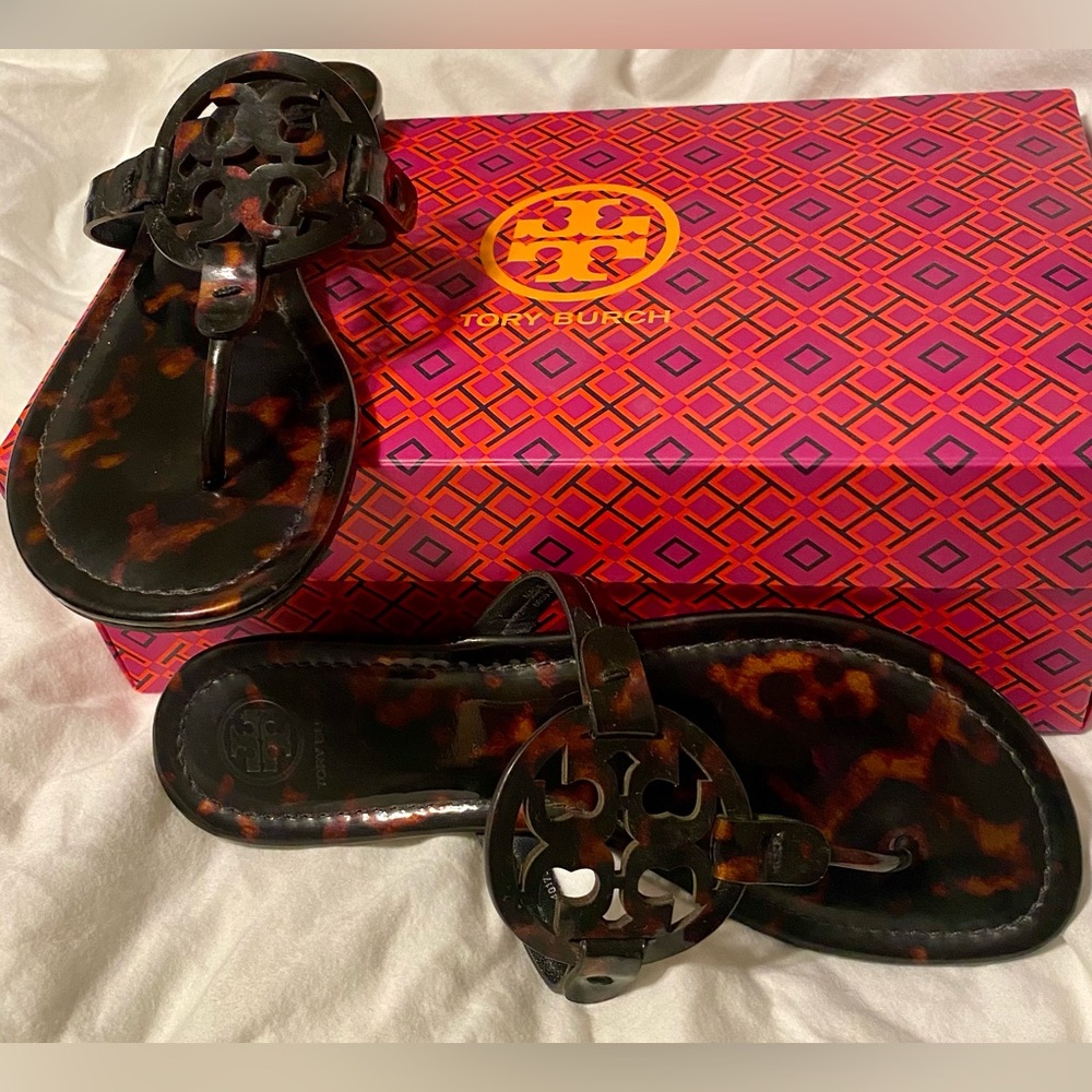 EUC! Tory Burch Patent Leather Tortoise Miller Thong Sandal Brown 8.5 Women’s